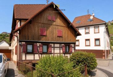 Ein Denkmal zum Wohlfühlen- Gepflegtes Wohnhaus mit zwei Wohnungen!