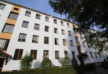 On Top: IKEA-Gutschein 300,00 Euro! 2-Raumwohnung mit Balkon!