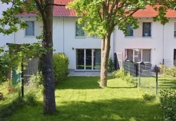 Energieeffizientes Wohnen mit wunderschönen Garten zum Entspannen