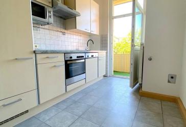 3-Zimmer-Altbauwohnung 69 m² & Balkon gepflegtes Jugendstilhaus