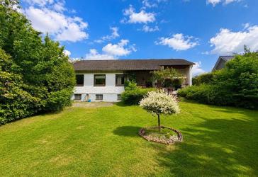 Großes Grundstück in Rellingen | Wohnen | Renovieren oder Doppelhaus realisieren!