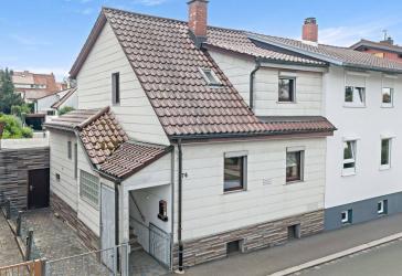 PROVISIONSFREI - Doppelhaushälfte mit Garten und Garage in beliebter Wohnlage
