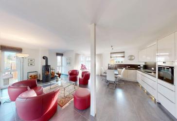 Elegante Küstenresidenz - Penthouse mit hochwertige Ausstattung & dezentem Meerblick