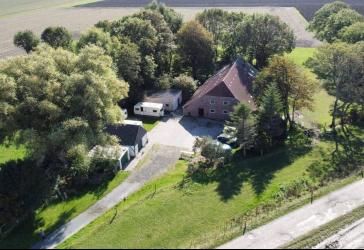 Mehrfamilien- Bauernhaus- Pferdehof in Nordsee- Nähe