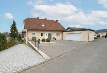 Kapitalanlage - Mehrfamilienhaus in verkehrsgünstiger Lage nahe Bitburg.