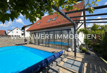 Modernes Zweifamilienhaus: Ihre Ruheoase mit Pool, Outdoor-Küche und Partykeller!