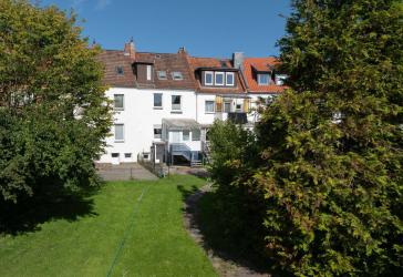 Charmantes Reihenhaus im Lüneburger Westen mit großem Grundstück & vielseitiger Nutzungsmöglichkeit