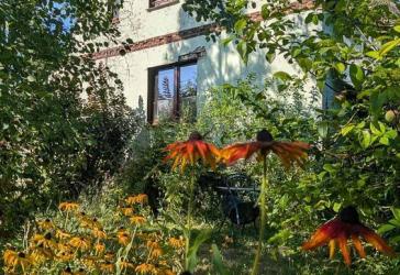 Einfaches, renovierungsbedürftiges Haus in abgelegenem, sehr kleinem uckermärkischen Weiler