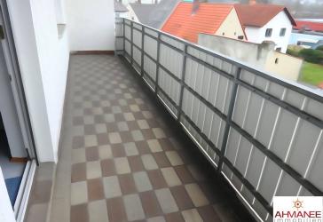 Gemütliche 3,5 Wohnung mit Balkon, Garten und Garage im Eisbergviertel