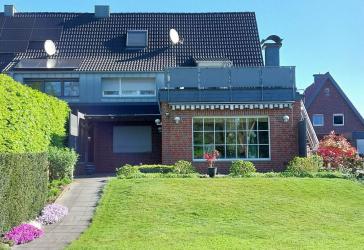 Gepflegte Doppelhaushälfte in Haudülmen mit riesigem Garten und liebevoll angelegten Außenanlagen