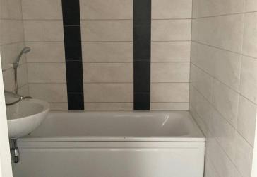 4-Raum-Wohnung / Balkon / Bad mit Wanne / Gäste-WC / Wohnküche