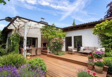 Wohnen auf einer Ebene! Exklusiver Reiheneck-Bungalow in begehrter und ruhiger Lage von Königsbrunn
