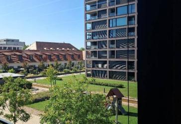 Exclusive 3 ZW, Deckenkühlung, Fussbodenheizung in Parkanlage mit Wasserspielen, 2 Bäder