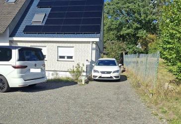 Modernisiertes Einfamilienhaus mit Wärmepumpe, großer PV-Anlage und großzügigem Grundstück
