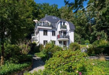 Seltene Chance im Blankeneser Treppenviertel - gesamtes MFH mit Tiefgarage innerhalb exklusiver WEG.