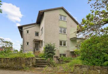 Mehrfamilienhaus mit viel Potential in guter Ortslage von Dahlheim zu verkaufen
