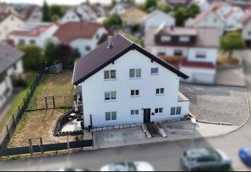 Durchdachtes Raumwunder mit Einliegerwohnung & viel Potenzial: Modernes Wohnen in Sonnenbühl