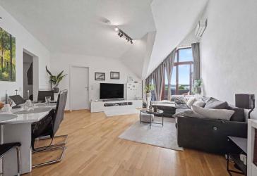 SONNIGER BALKON TRIFFT BESTLAGE DIETZENBACHS - Klimatisierte 3-Zimmer-Wohnung mit TG-Stellplatz