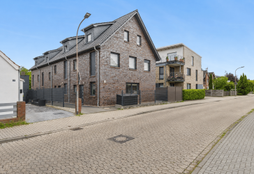 Modern wohnen in Buxtehude - stilvolles Endreihenhaus