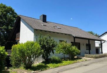 Freistehendes Einfamilienhaus mit der Möglichkeit auf einer Ebene zu leben