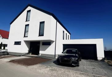 ZU VERKAUFEN: Neubau-Einfamilienhaus mit großzügigem Raumangebot und Fertigstellungsbedarf !