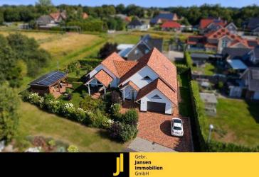 Baujahr 2019! Moderne Landhausvilla mit viel Platz!