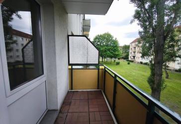 Zweiraumwohnung im ersten Obergeschoss mit Balkon