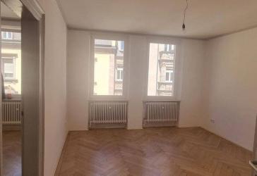 Moderne Eleganz trifft klassischen Charme - Kernsanierte 5-Zimmerwohnung in Nürnberg