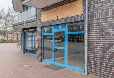 CITY-GATEWAY BUXTEHUDE: FLEXIBLE SHOPFLÄCHEN MIT STELLPÄTZEN AM ZOB