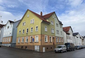 Reduzierter Preis! Gepflegtes Mehrfamilienhaus mit Nutzgarten in Tuttlingen