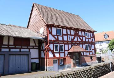 Zweifamilienhaus mit Doppelgarage und Scheune - Keine Käuferprovision