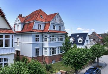 Barrierearme 4-Zimmer-Wohnung in historischer Villa