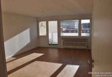 Neu renoviert, mit Balkon, inkl. Kfz-Garagenstellplatz
