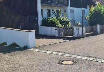 Kösching, ausbaufähiges Einfamilienhaus in ruhiger Lage