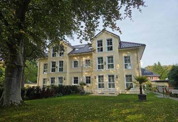 A+ Neubau Stadtvilla im Verbund in Elbnähe