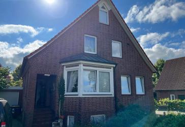 Jork-Moorende: Gemütliches Einfamilienhaus mit schönem Garten in idyllischer Lage