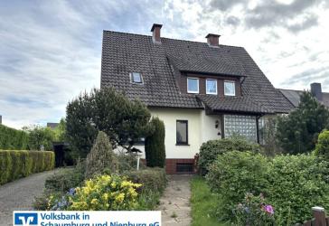 Zentrales Einfamilienhaus mit großem Garten
