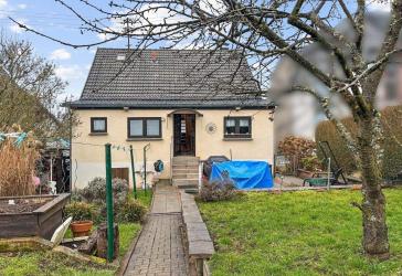 Gemütliches freistehendes Einfamilienhaus in schöne Wohnlage von Riegelsberg - sofort bezugsfrei!
