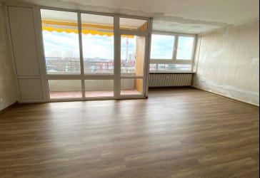 Zentrale 4-Zimmerwohnung mit Balkon