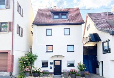Liebenswertes Haus in guter Lage zum Preis einer Wohnung - bezugsfrei nach Absprache