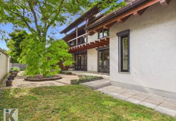 Familienparadies mit Wintergarten, Kamin und Gartenidylle