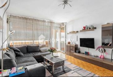 Wohnen mit Loggia: gepflegte Drei-Zimmer-Wohnung in guter Lage