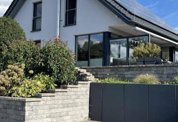 KfW40 Einfamilienhaus, 9Kw-PV-Anlage, Wärmepumpe LWZ 304 Sol