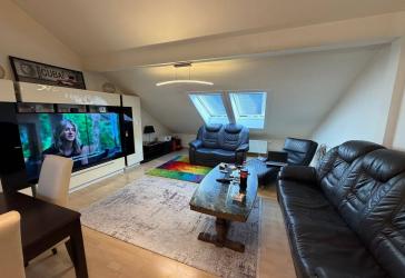 +++Schöne, helle 2-Zi.-Dachgeschoßwohnung in Zentrumsnähe +++