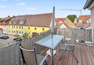 Moderne 2-Zimmer-Wohnung mit Balkon zur Eigennutzung (ab Oktober 2026) im Zentrum von Herrieden