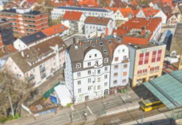 8-Zimmer-Wohnung mit Dachterrasse - Ideale WG-Kapitalanlage in zentraler Lage von Bad Cannstatt