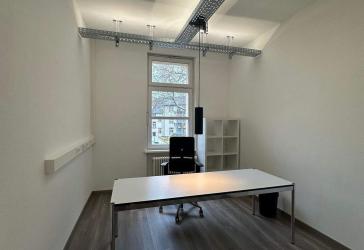 CoWorking in Saarlouis. Arbeitsplatz im 4er Büro.