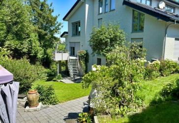 Exklusive Villa über den Dächern der historischen Stadt Warburg..