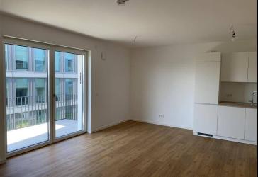 Schöne 3-Zimmer-Wohnung mit Balkon, Einbauküche und Badewanne