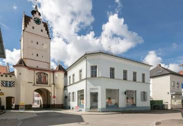 Wohn- und Geschäftshaus mit Entwicklungspotenzial im Herzen von Weißenhorn